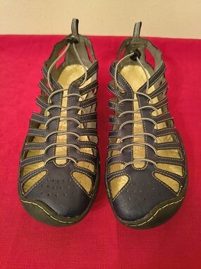 Jambu Women’s Navy and Tan Strappy Casual Sandals